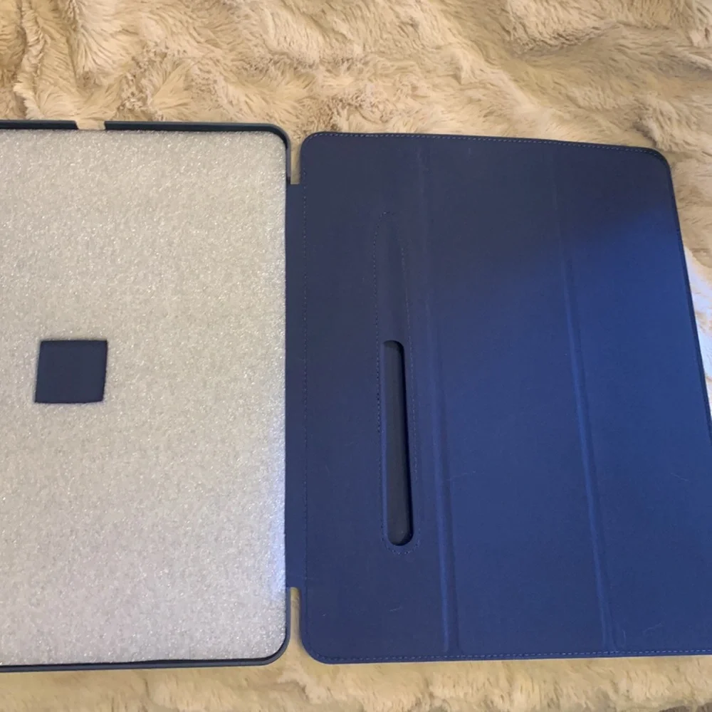 Brand new MOKO IPad case for a IPad Pro 12.9 2020 or newer